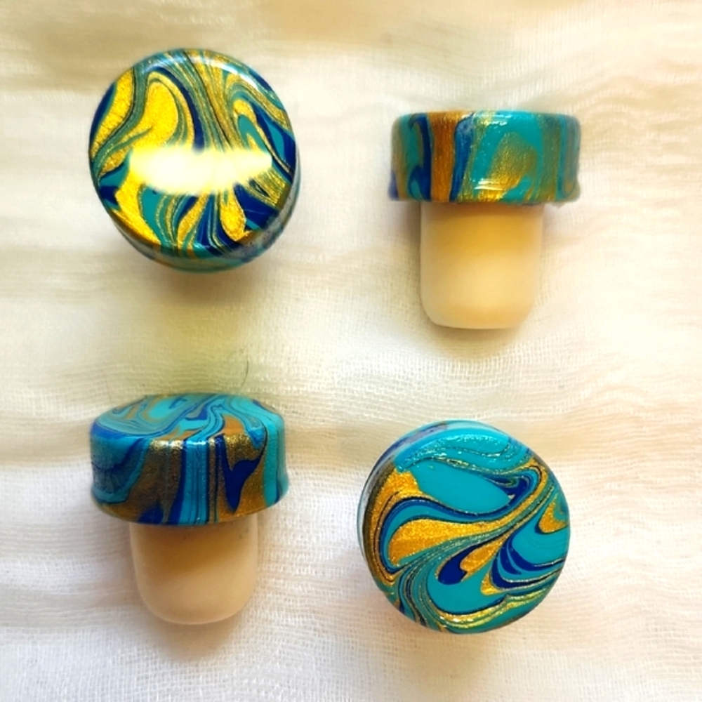 Hand Crafted Wine Stoppers Resin Acrylic Painted Metallic Bottle Plug Decorative